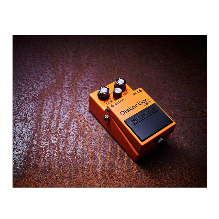Boss DS-1 Distortion Pedal for Electric Guitar - Classic Analog Overdrive Effect
