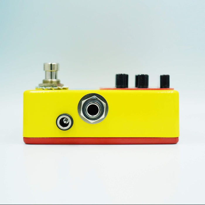 Bananana Effects Bass Synth Pedal (MATRYOSHKA)